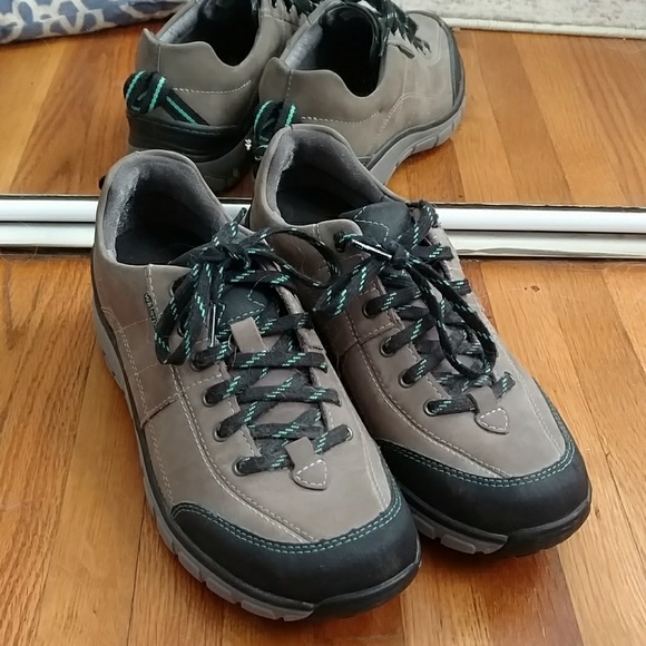 clarks wave trek ladies